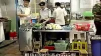 炊事班的故事：文书说班里要来两个女大学生实习，炊事班乐坏了。