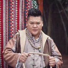 李龙