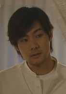施易男