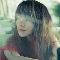 王诗安 