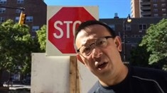 姜文寄语崔健