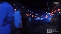 黑社会老大刘德华竟带几百个小弟手拿钢管救人，把小混混都吓跑了——说实话，华哥真的演不出大哥的感觉