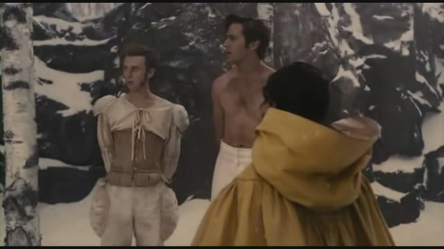 白雪公主之魔镜魔镜 被吊着的王子