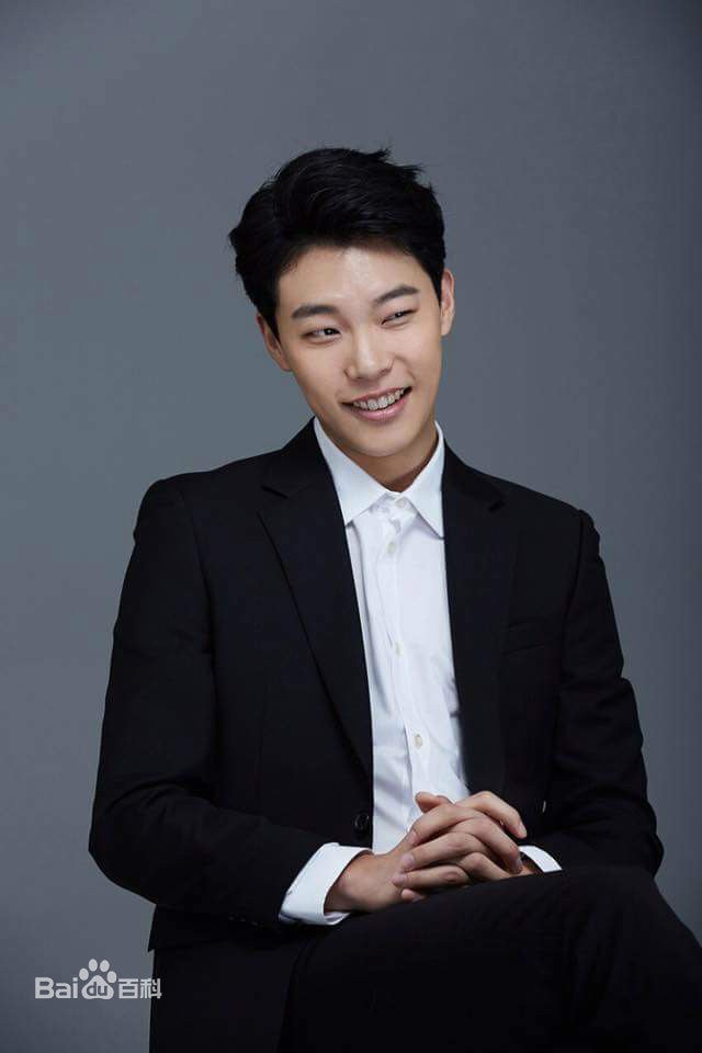 http://www.mshishang.net/pics/star/pic/08fe80abec67438b96f635b78bfddaa4.jpg