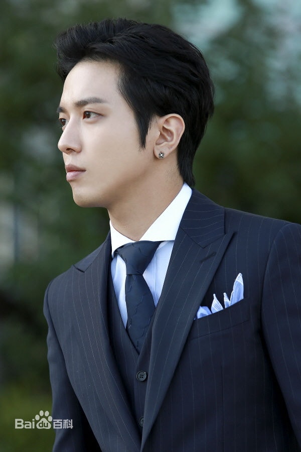 http://www.mshishang.net/pics/star/pic/103ec3af369701e3b5e1cc1e2448804f.jpg
