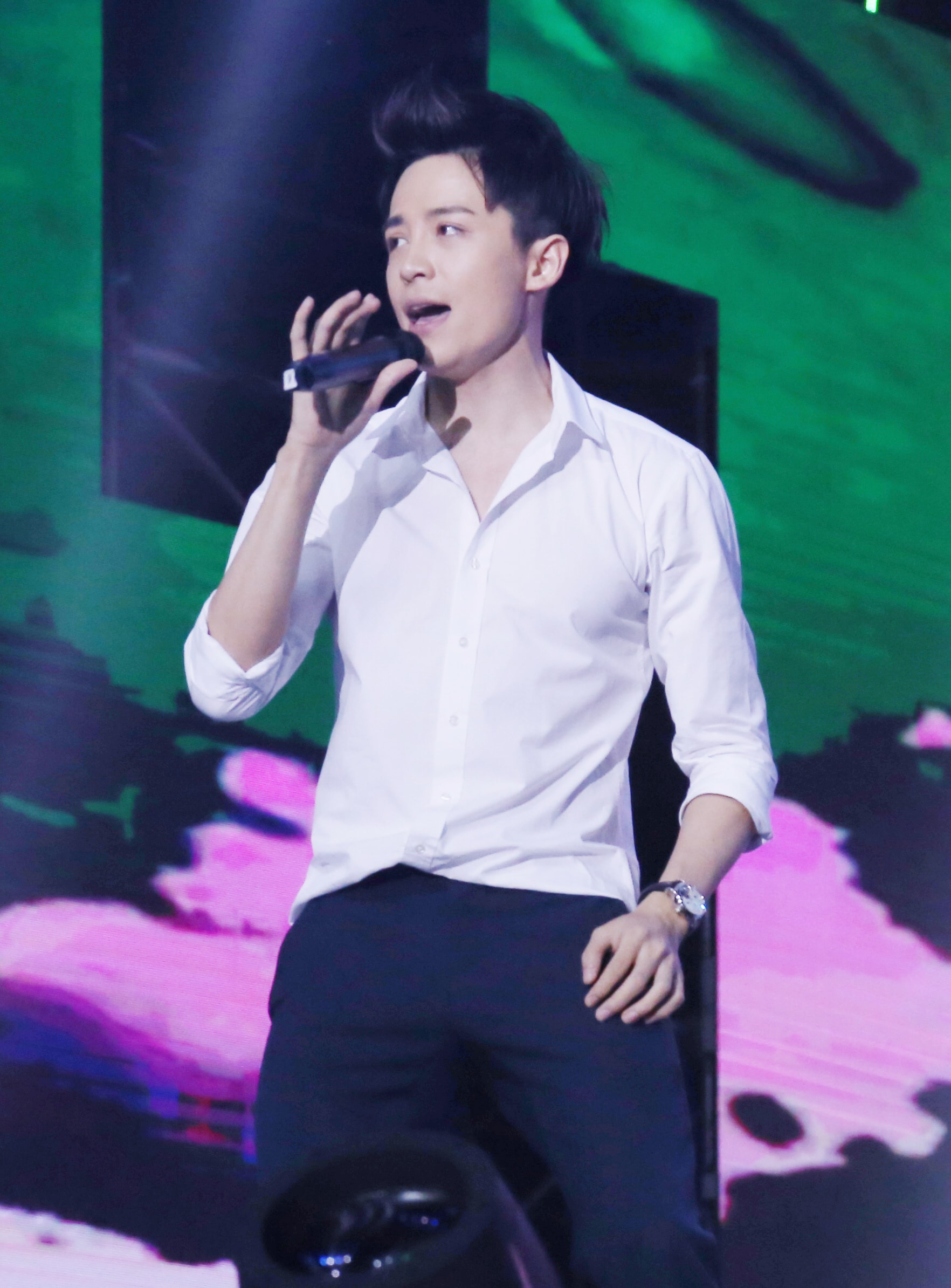 http://www.mshishang.net/pics/star/pic/1565/cf5fe6dd47f9b35296e639851d07.jpg