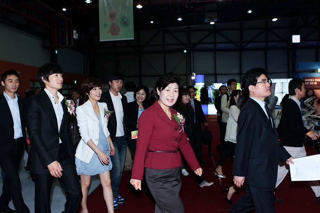 http://www.mshishang.net/pics/star/pic/36e8908441b26d286b195e4216edcc73.jpg