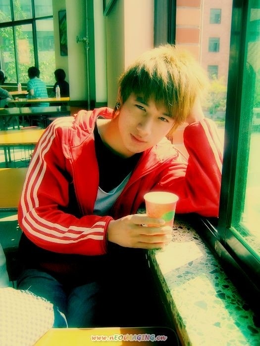 http://www.mshishang.net/pics/star/pic/4a9f21c16e06e36424a80986aec58602.jpg