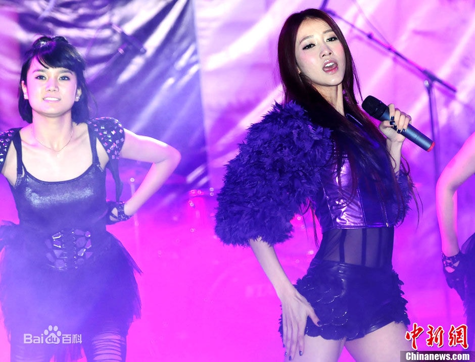 http://www.mshishang.net/pics/star/pic/4ceb7fed1a694b80336d0b381aa93944.jpg