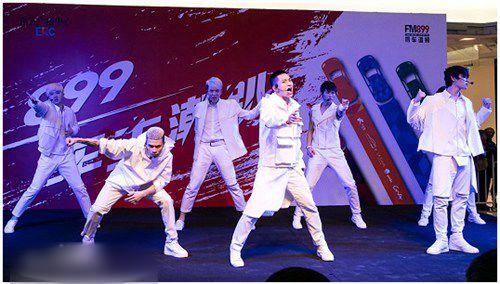 http://www.mshishang.net/pics/star/pic/54be44aa89ef85be7f877babcd24a8f7.jpg