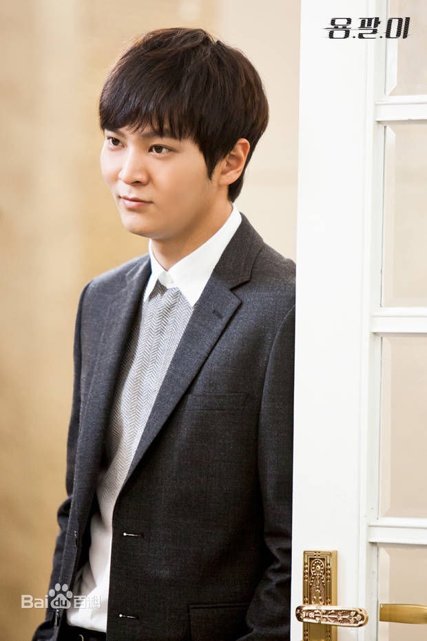 http://www.mshishang.net/pics/star/pic/5a9f560346bba2b4fb0ccf1687200998.jpg