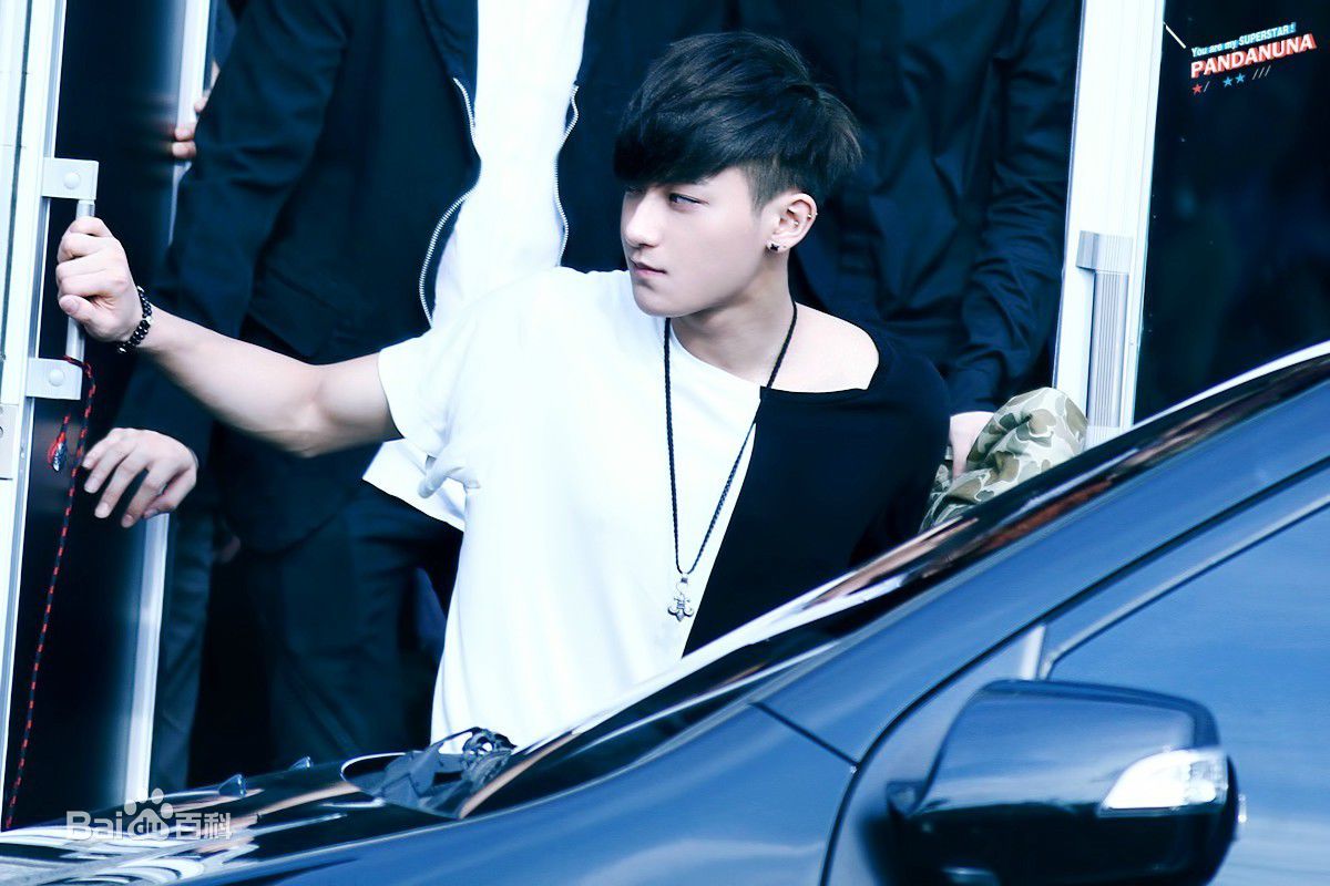 http://www.mshishang.net/pics/star/pic/62ab5647a4371d2f16791aef9da17a41.jpg