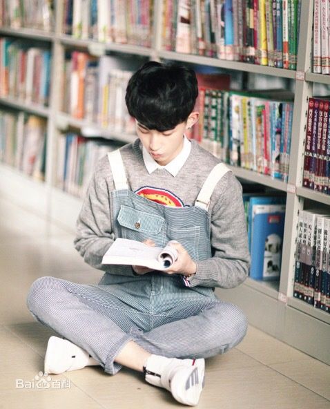 http://www.mshishang.net/pics/star/pic/6740ab7f04dec7628e57b50965fcb437.jpg