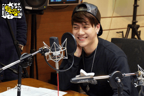 http://www.mshishang.net/pics/star/pic/6880ca79277092b2d6563fc2dbee99d9.jpg