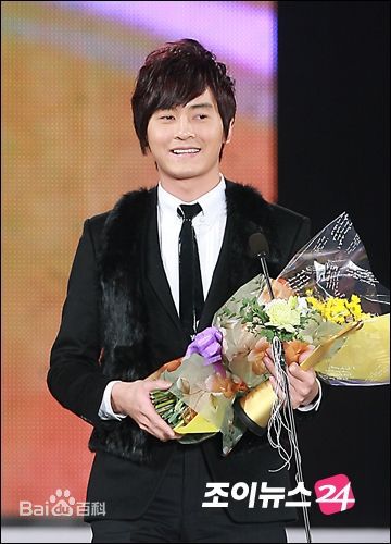 http://www.mshishang.net/pics/star/pic/71a7261362f59ba1206c5cedf87c4726.jpg