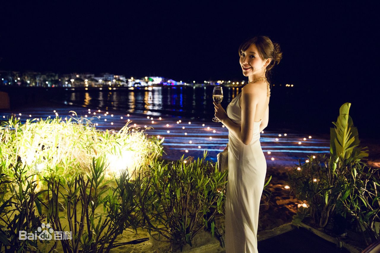 http://www.mshishang.net/pics/star/pic/8521c88ffba4b2508e19fa0783968f21.jpg