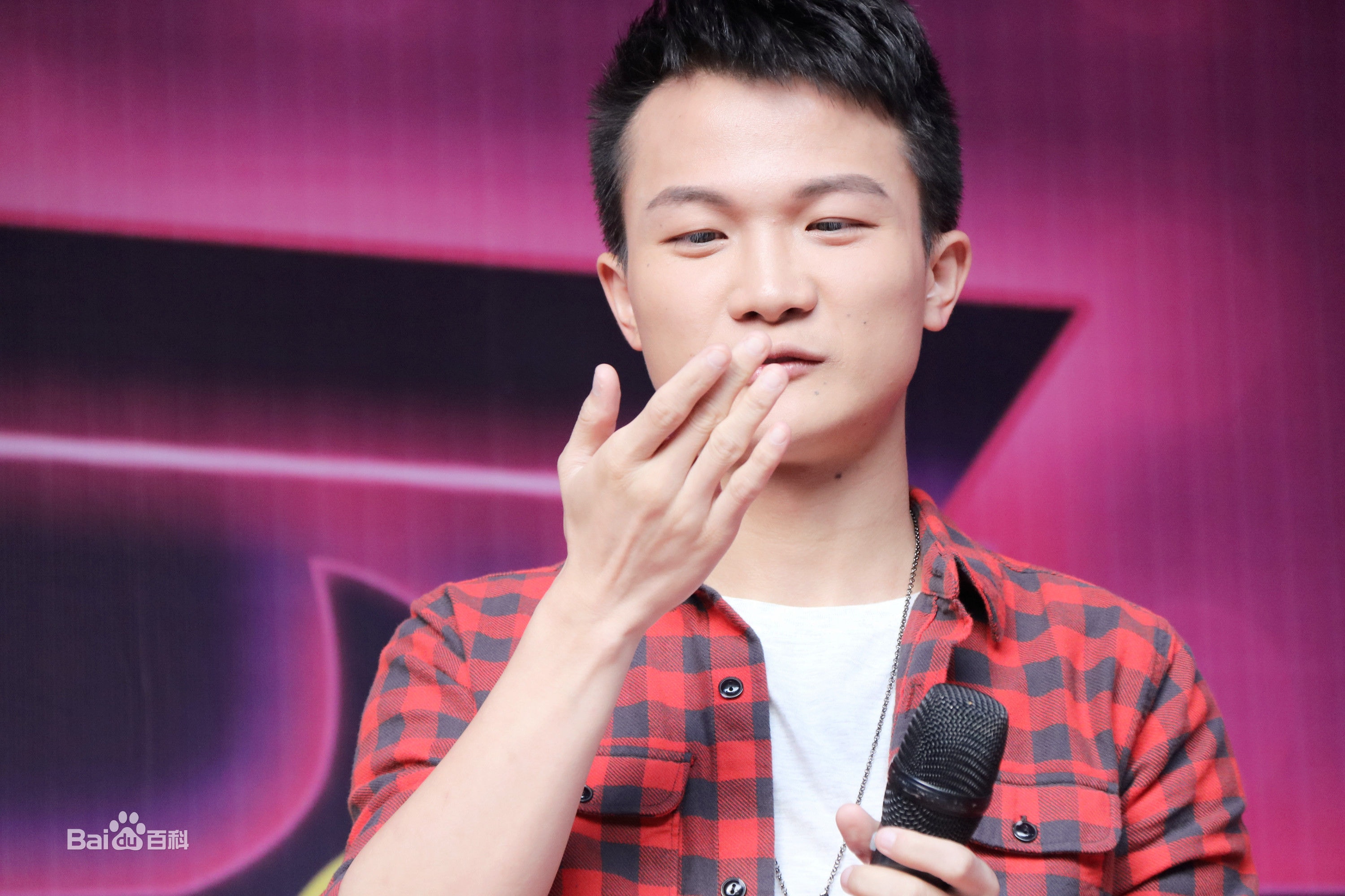 http://www.mshishang.net/pics/star/pic/98a85180b853b232608e9252c0b59f8e.jpg