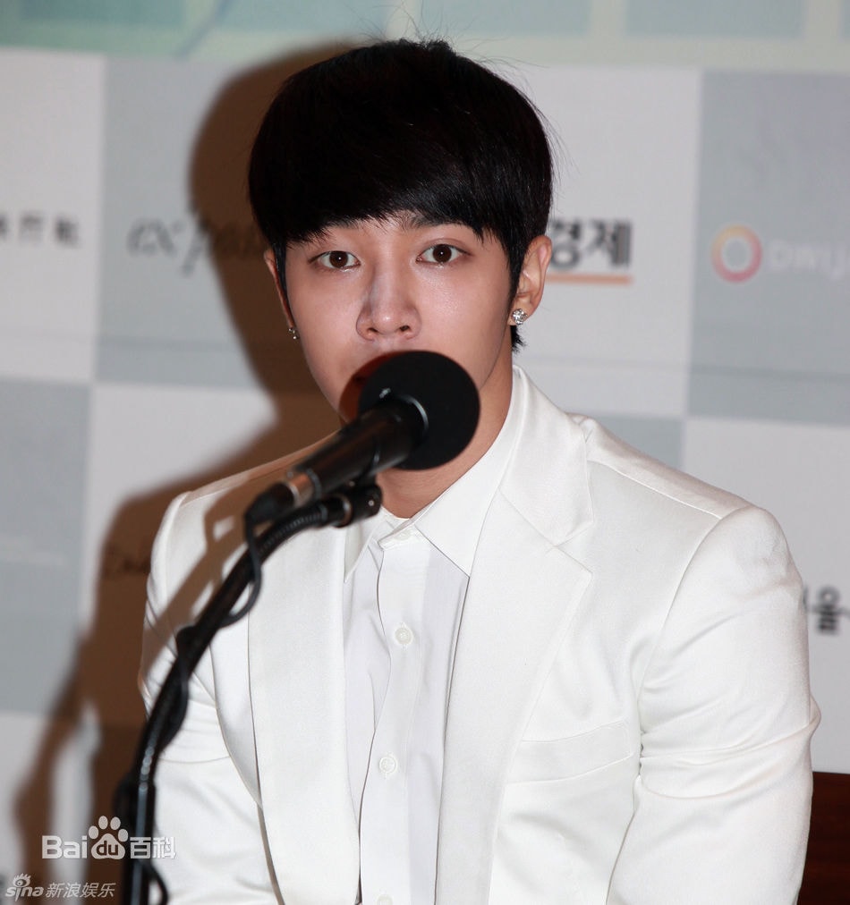 http://www.mshishang.net/pics/star/pic/b351ccd630284c71cfed1880c992641d.jpg