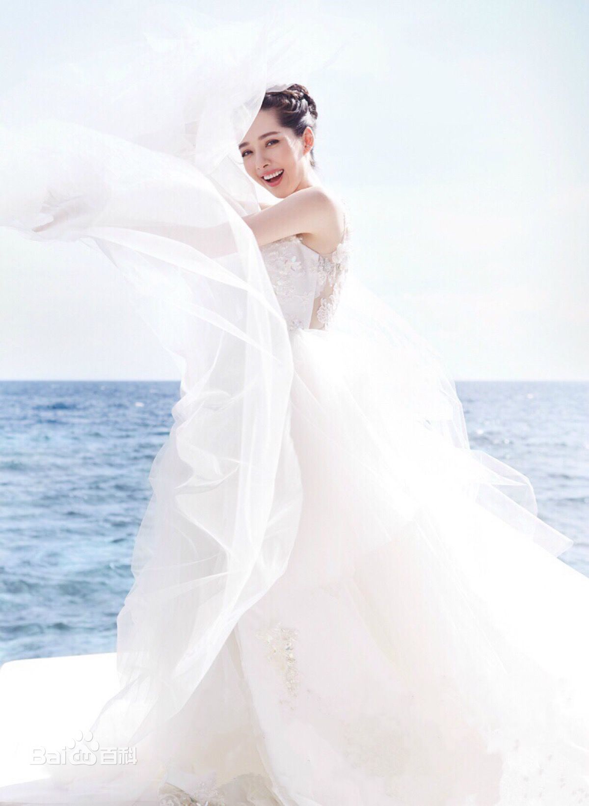 http://www.mshishang.net/pics/star/pic/cf8f61841bde7ba048797c2937447e43.jpg