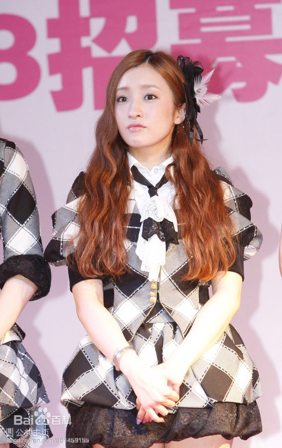 http://www.mshishang.net/pics/star/pic/da450bcbee331832668d0fa00ec7210c.jpg