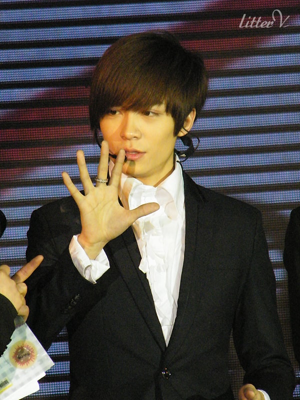 http://www.mshishang.net/pics/star/pic/e1ba/eee866b985afac6b1cde10230bbb.jpg